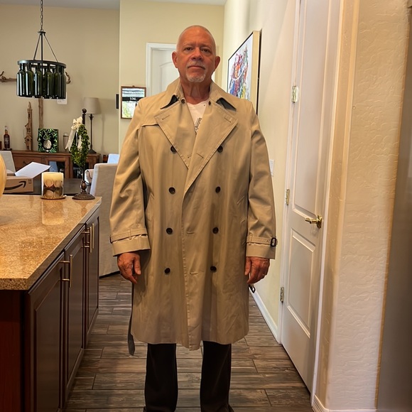 Brooks Brothers Trench Coat - Picture 16 of 16